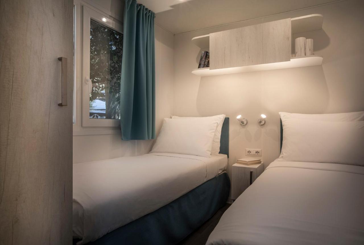 Maistra Camping Koversada Uncovered Naturist Mobile Homes 弗尔萨尔 外观 照片