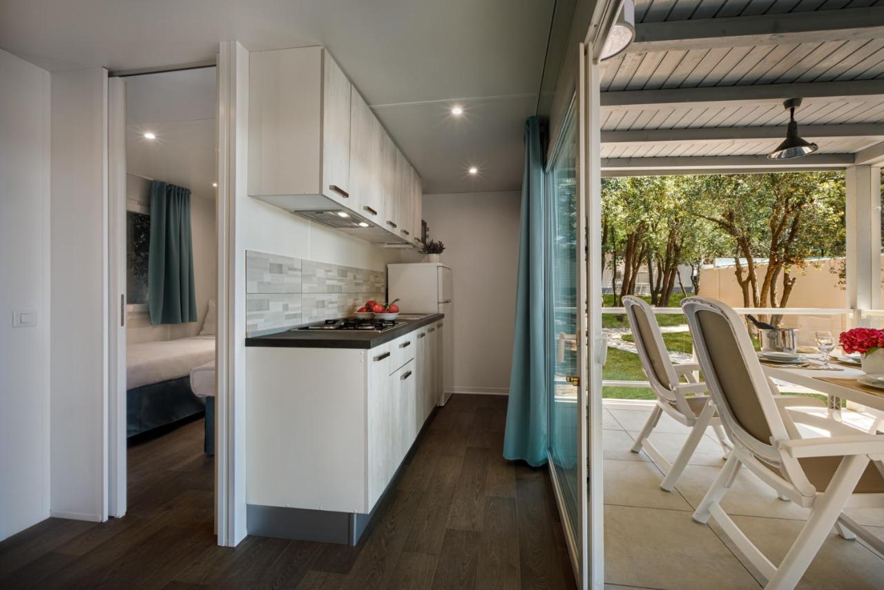 Maistra Camping Koversada Uncovered Naturist Mobile Homes 弗尔萨尔 外观 照片