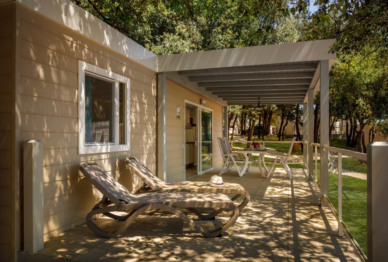 Maistra Camping Koversada Uncovered Naturist Mobile Homes 弗尔萨尔 外观 照片