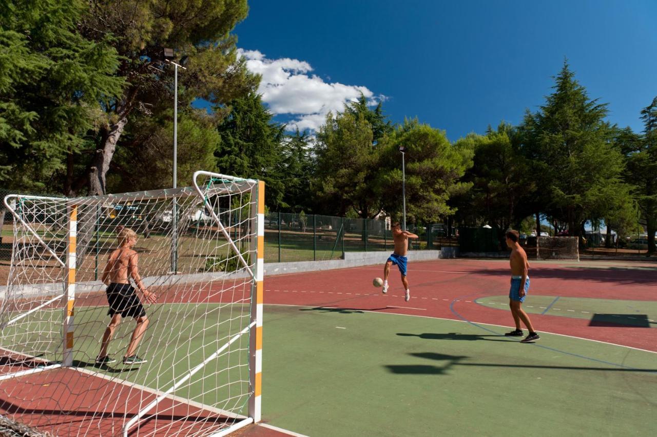 Maistra Camping Koversada Uncovered Naturist Mobile Homes 弗尔萨尔 外观 照片