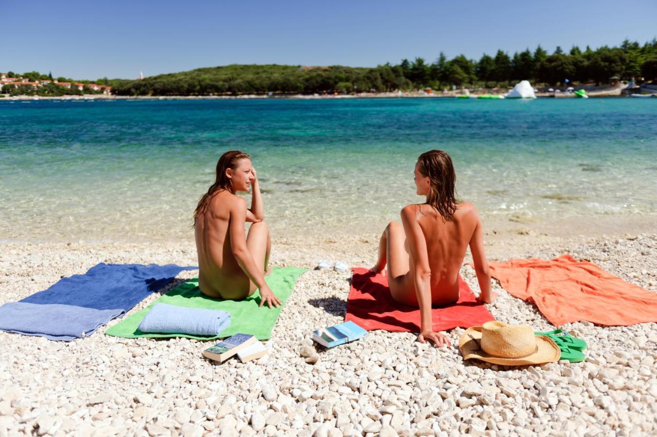 Maistra Camping Koversada Uncovered Naturist Mobile Homes 弗尔萨尔 外观 照片